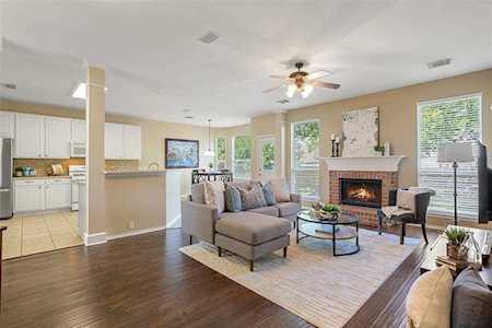 1714 Fallen Leaf LN Round Rock, TX 78665