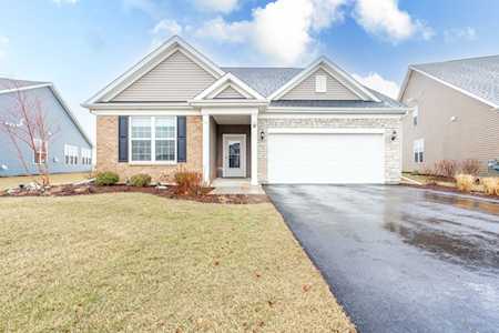 9 Samantha Joy Ct Bolingbrook, IL 60490