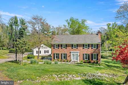 117 Adrienne Ln Wynnewood, PA 19096