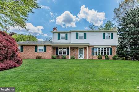 26 Manor Dr Mechanicsburg, PA 17055
