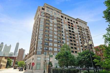 849 N Franklin St #601 Chicago, IL 60610