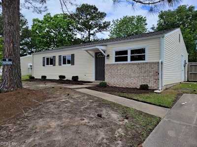 3205 Woodbaugh Dr Chesapeake, VA 23321