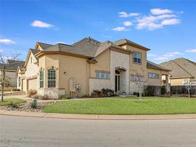 217 Darwins WAY Austin, TX 78734