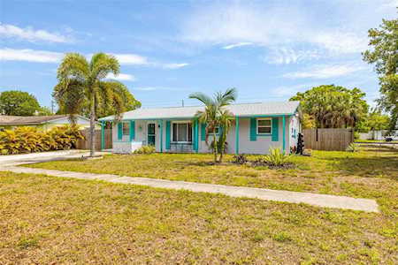 8588 95th Ave Seminole, FL 33777