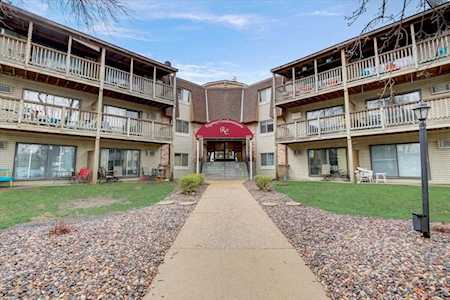 2005 E 122nd Street #A22 Burnsville, MN 55337