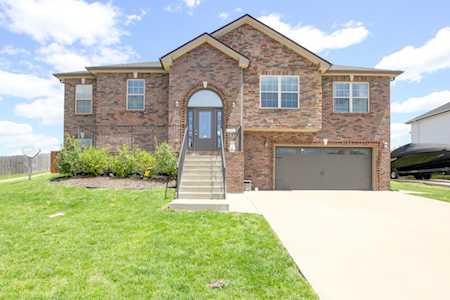 145 Kingstons Cv Clarksville, TN 37042
