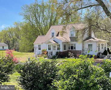 9285 Mackall Rd Saint Leonard, MD 20685