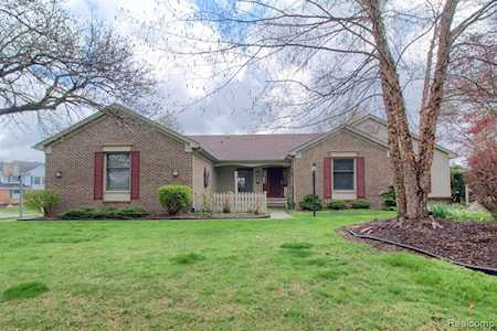 9400 Red Maple Plymouth Twp, MI 48170