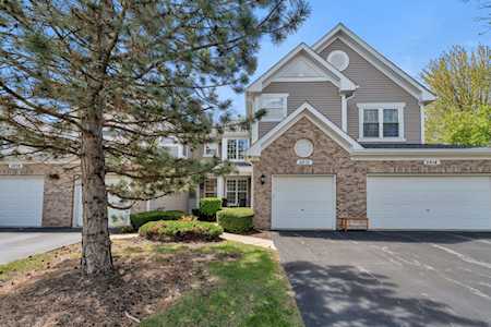 2812 Powell Ct Naperville, IL 60563