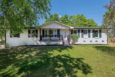 125 Rebecca Dr Hendersonville, TN 37075