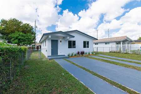 4364 NW 11th Pl Miami, FL 33127