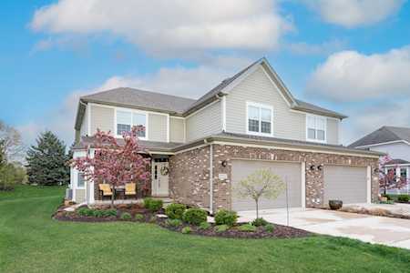2757 Nicole Circle Aurora, IL 60502