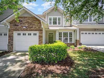 6108 Pale Moss Ln Charlotte, NC 28269