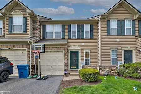 135 Knollwood Dr Easton, PA 18042