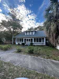 418 E Orange St Tarpon Springs, FL 34689