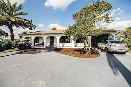 3851 NW 94th Ave Cooper City, FL 33024