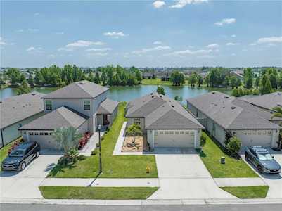 2494 Caspian Dr Lakeland, FL 33805