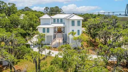 768 3rd St Mount Pleasant, SC 29464