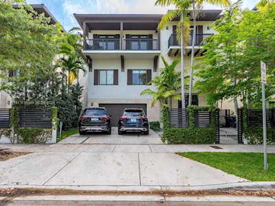 3540 W Glencoe St Miami, FL 33133