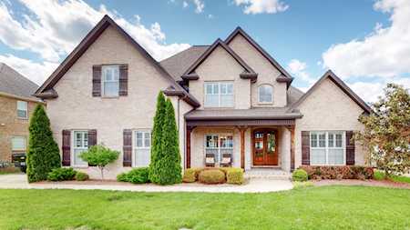 2017 Prestwick Dr Murfreesboro, TN 37130