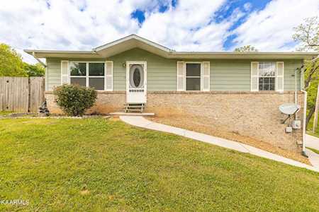 393 Church Dr Lenoir City, TN 37771