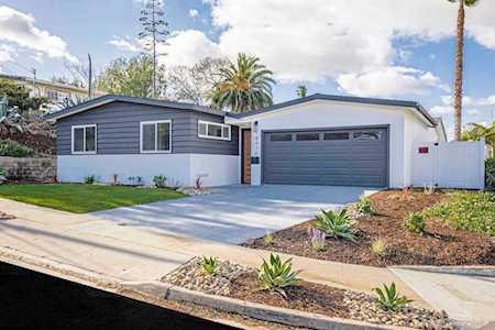 8976 Polland Avenue San Diego, CA 92123