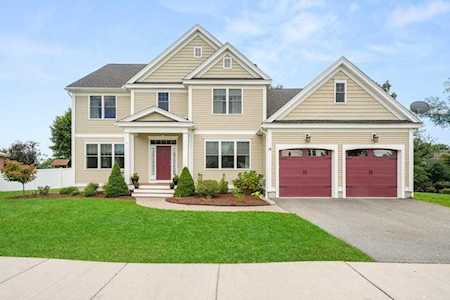 14 Winship Drive Wakefield, MA 01880