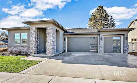 471 N Hiltonhead Way Eagle, ID 83616