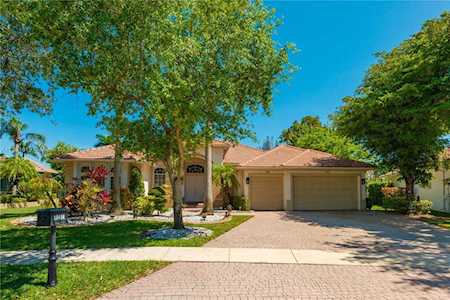 15614 SW 15th St Pembroke Pines, FL 33027