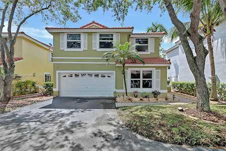 837 Garnet Cir Weston, FL 33326