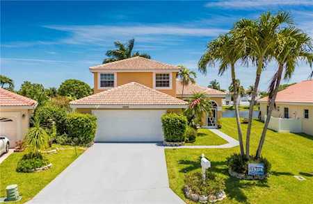 7215 Davit Cir Lake Worth, FL 33467