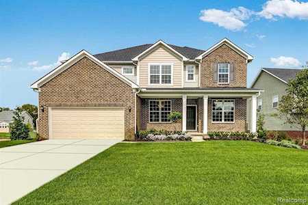 51828 Torbay Dr Lyon Twp, MI 48167