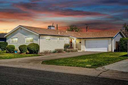 3530 Ronk Way Sacramento, CA 95821