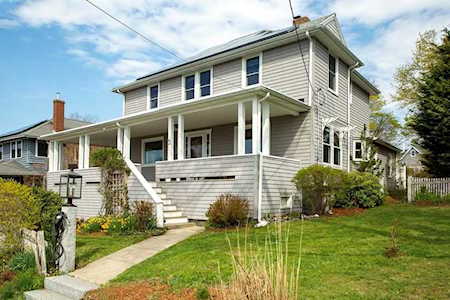 17 Tierney Ave Hull, MA 02045
