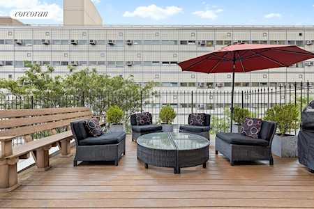 421 W 50th St New York, NY 10019