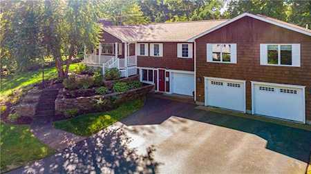 124 Maplewood Dr East Greenwich, RI 02818