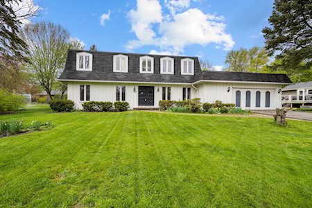 28W166 Lakeview Dr Naperville, IL 60564