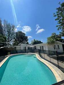 141 SE 25th Ave Boynton Beach, FL 33435