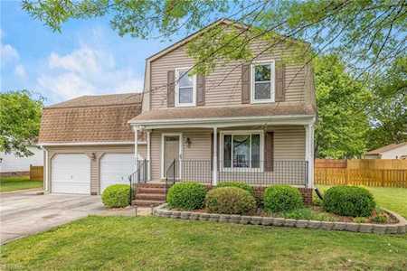 809 Erik Paul Dr Chesapeake, VA 23322
