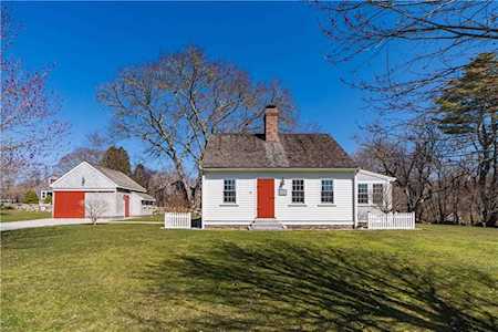 65 Mullin Hill Rd Little Compton, RI 02837