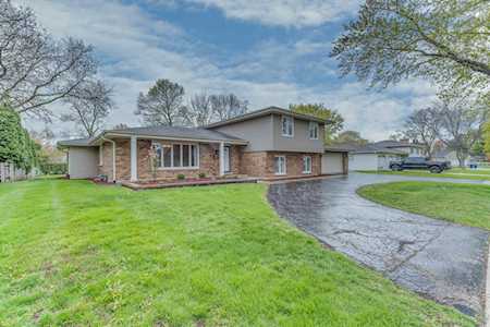 1511 Allen Ln St. Charles, IL 60174