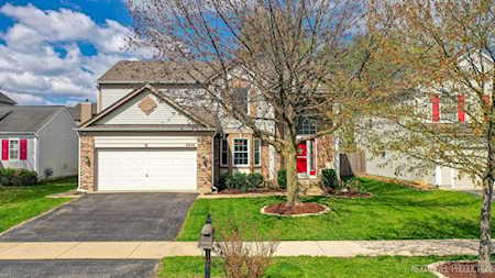2854 Coastal Dr Aurora, IL 60503