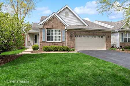 2972 Saganashkee Ln Naperville, IL 60564