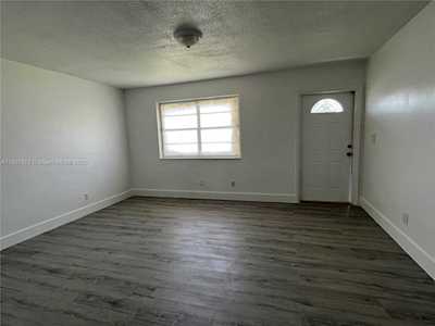 6903 SW 20th St North Lauderdale, FL 33068