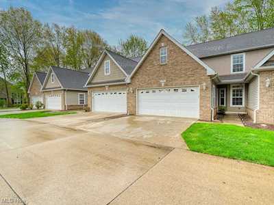 31997 Magnolia Ln Avon Lake, OH 44012