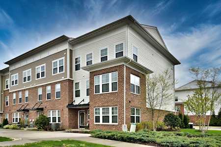 6304 Main St Woodridge, IL 60517
