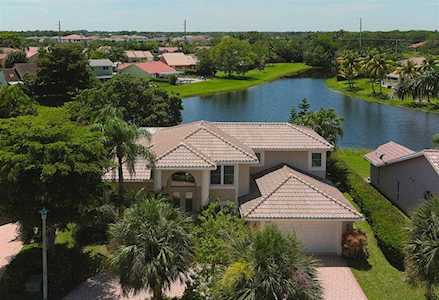 9389 Lakeside Lane Boynton Beach, FL 33437