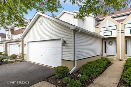 373 Inner Circle Dr Bolingbrook, IL 60490