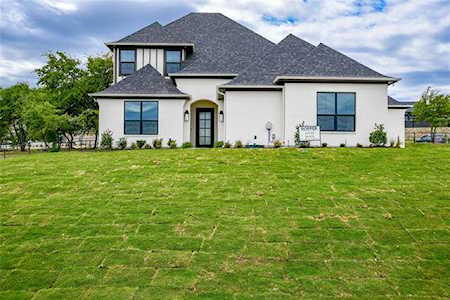 3911 Legend Trail Granbury, TX 76049