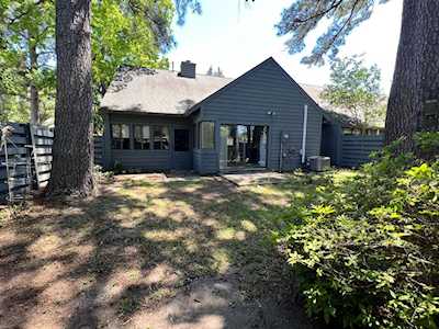 8651 Roanoke Dr North Charleston, SC 29406